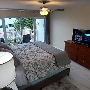 Harbour Cozy 2 Bedroom Nassau