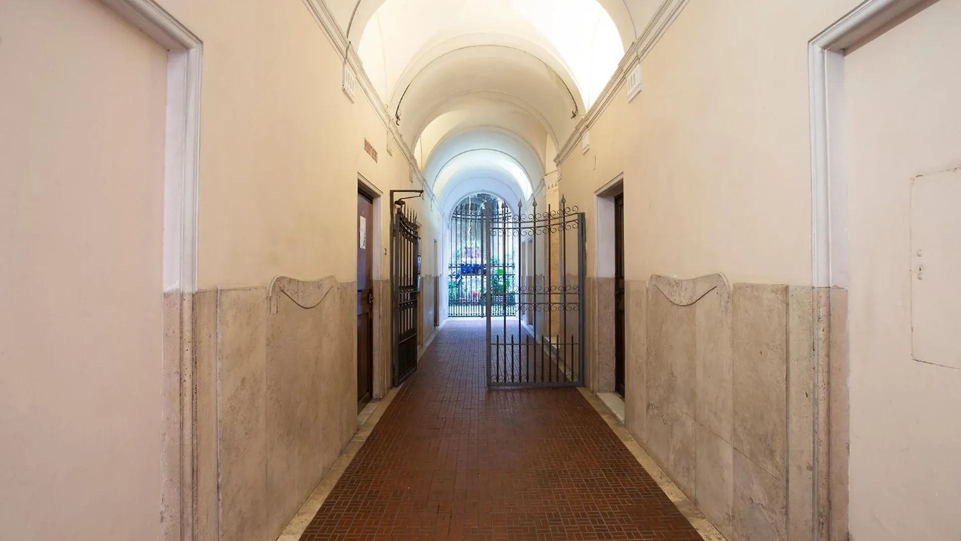 Domus Minervae Apartment Rome 0*,  Italy